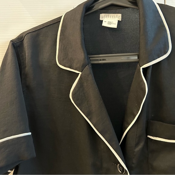 Black silky shirt - Picture 2 of 3